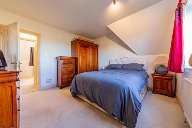 BEDROOM 2: