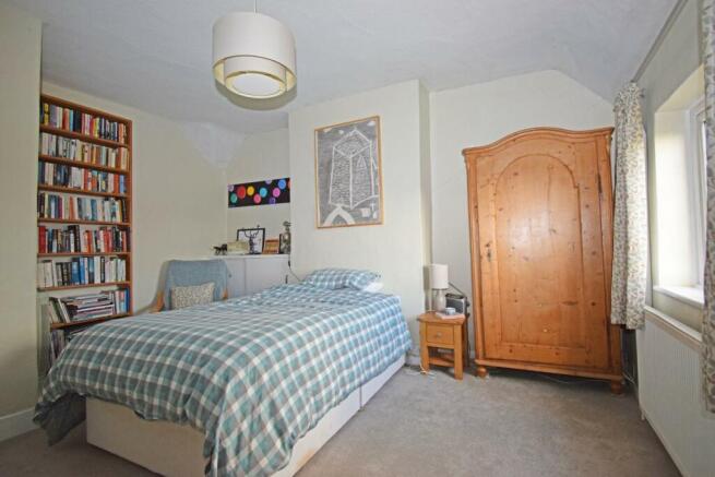 Meadow Cottage, bed 2a.jpg