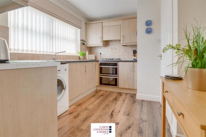 Kitchen 2.jpg