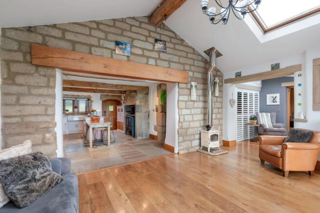 4 bed Farm House for sale Image 11