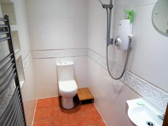 Grd flr wet room