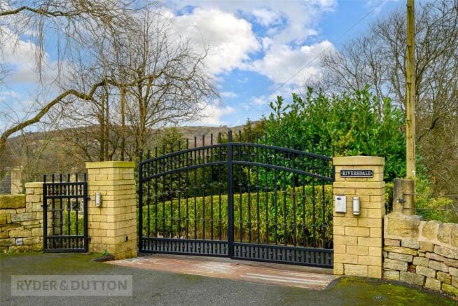 Gated Driveway