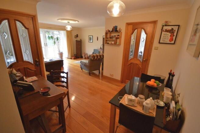 Lounge/Dining Room