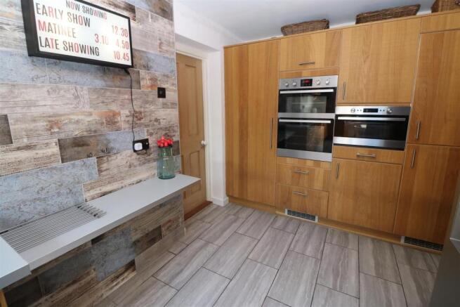 Kitchen / Breakfast Room