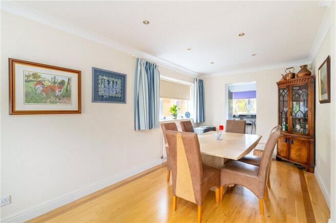 4 bed Detached for sale Image 4