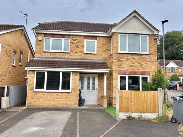 4 bed Detached for sale in barnsley