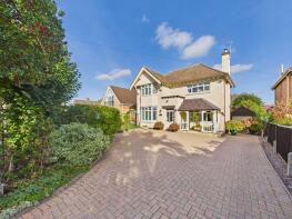 8, The Avenue, Churchdown, Gloucester GL3 2HB