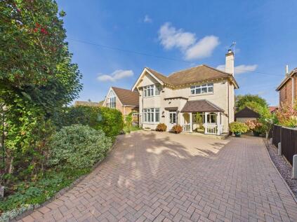 The Avenue, Churchdown