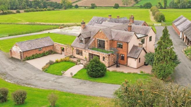 Aerial House Barn & Stables (6).JPG