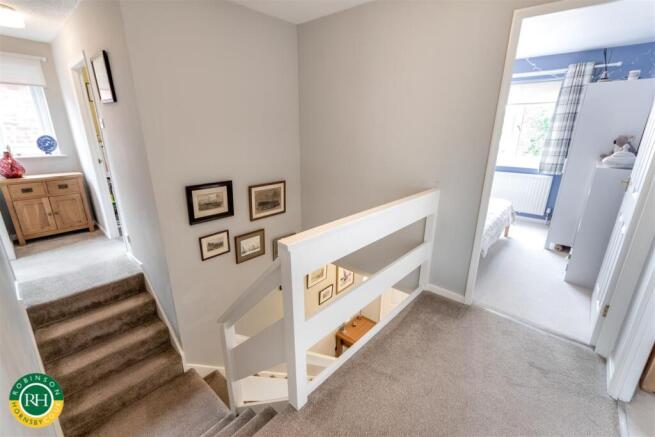 5 bed House for sale Image 8