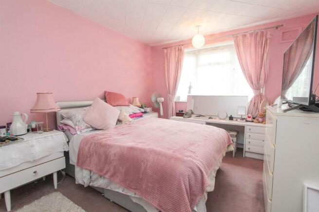 bed 1b.jpg