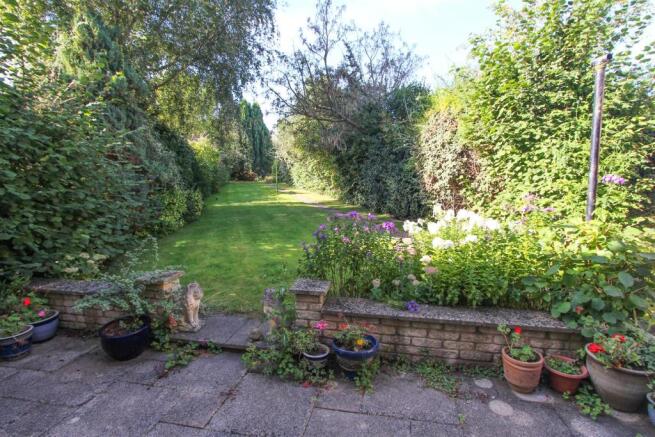 GARDEN 2.jpg