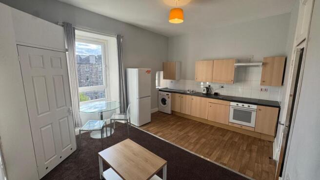 Livingroom & Kitchen