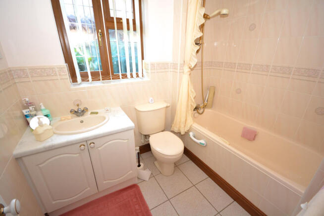 Photo 12