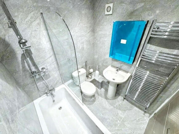 2 bed Apartment for sale Image 7