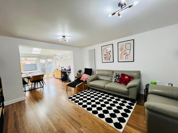 WhatsApp Image 2026-03-09 at 15.51.31 (1).jpeg