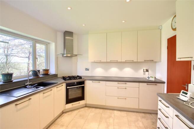 3 bed Bungalow for sale Image 6