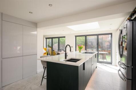 Thorntree Grove, York, YO30 6RB