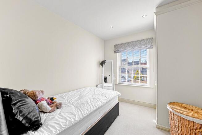 4 bed Detached for sale Image 10