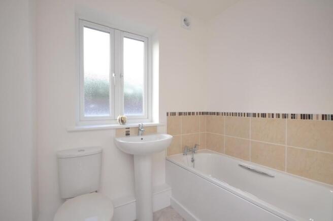 Bathroom (Apt 2)