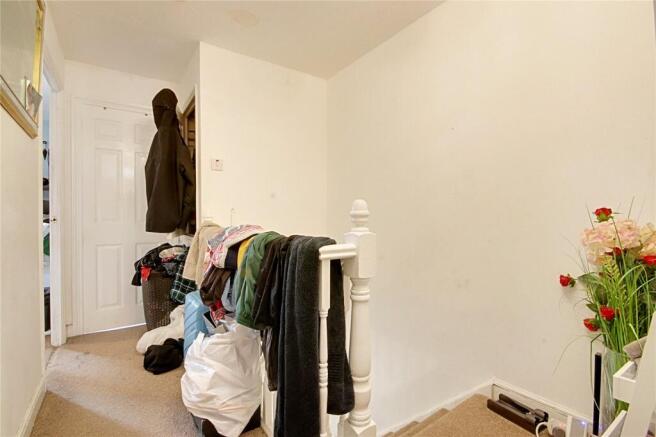 Pritchett Close, Enfield, EN3 – další