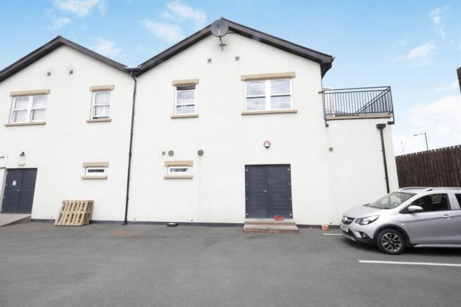2 bed Apartment for sale Image 11