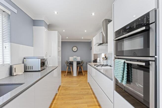 Kitchen/Breakfasting Room