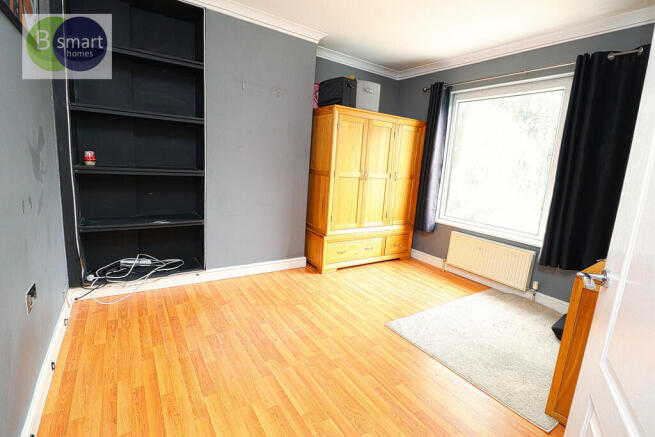3 bed Semi-Detached for sale Image 10