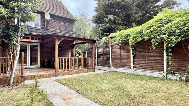 Jade Close, E16 For Sale By Barrain London Estate