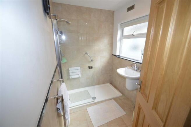 Ground floor shower 