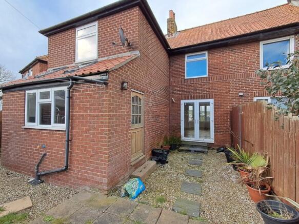 3 bed Semi-Detached for sale Image 10