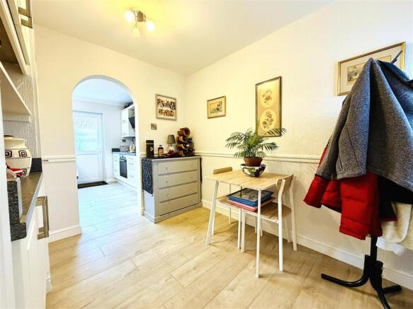 3 bed Terraced for sale Image 7