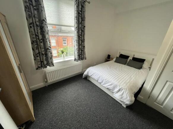 4 bed Terraced to rent Image 7