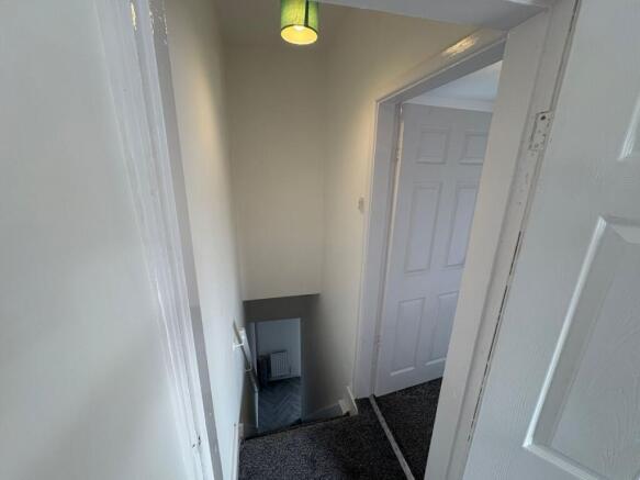 2 bed Terraced to rent Image 10