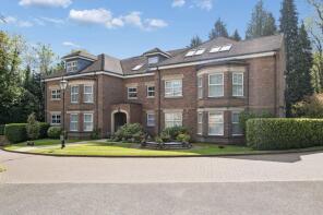 12, The Laurels, Magpie Hall Road, Bushey WD23 1NN