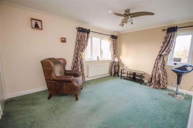 LIVING ROOM/DINING AREA