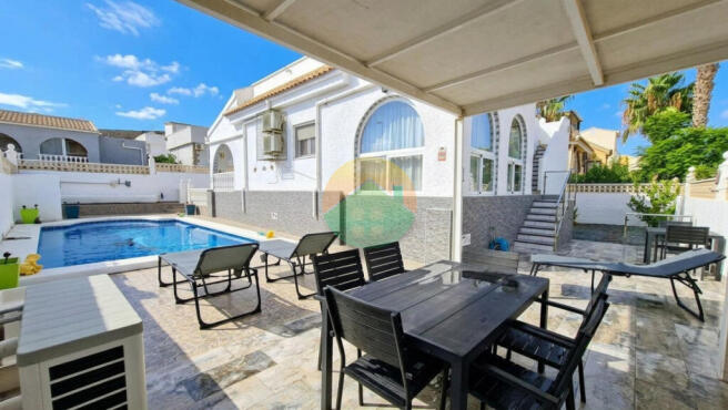 3 Bedroom Detached For Sale-FOC392-2