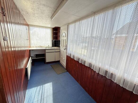 UTILITY PORCH