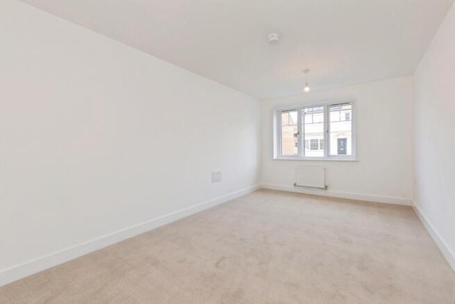 3 bed Semi-Detached for sale Image 5