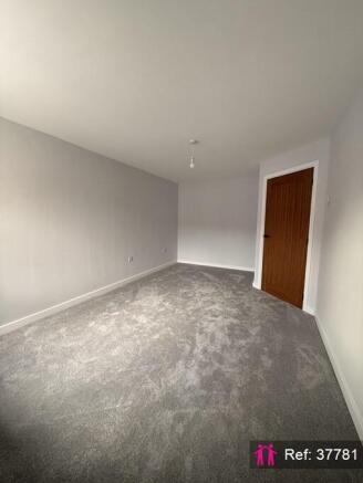 3 bed Semi-Detached for sale Image 4