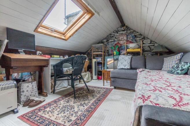 ATTIC ROOM