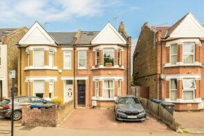 3 Ground Floor Flat, Elm Villas, Cuckoo Lane, London W7 3EZ