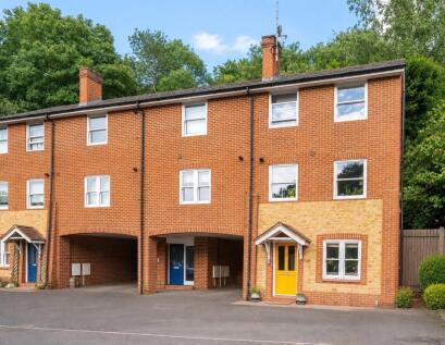 Brighton Road, Godalming, Surrey, GU7