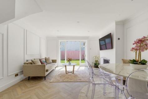 Hurlingham Square, Peterborough Road, London, SW6