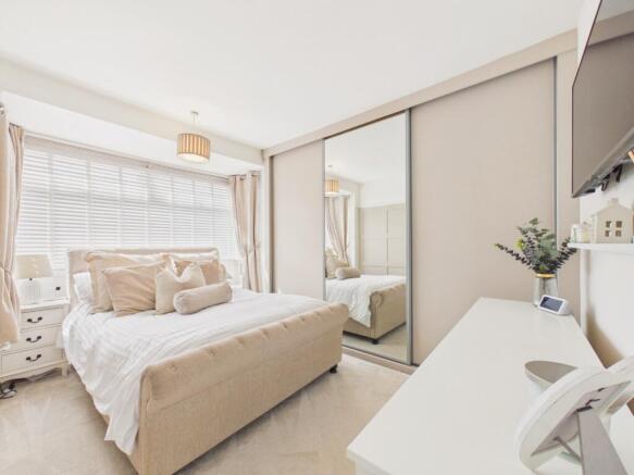 3 bed Terraced for sale Image 7