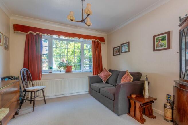 3 bed Semi-Detached for sale Image 4