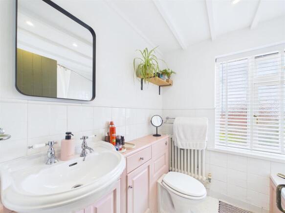 4 bed Character Property for sale Image 10