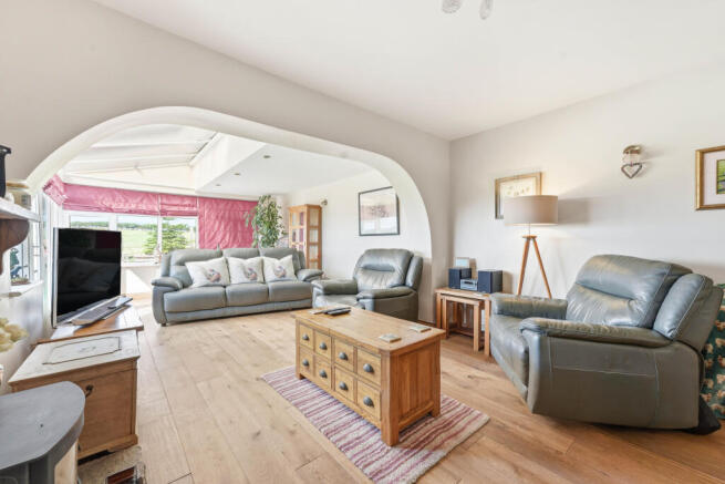 3 bed Bungalow for sale Image 6