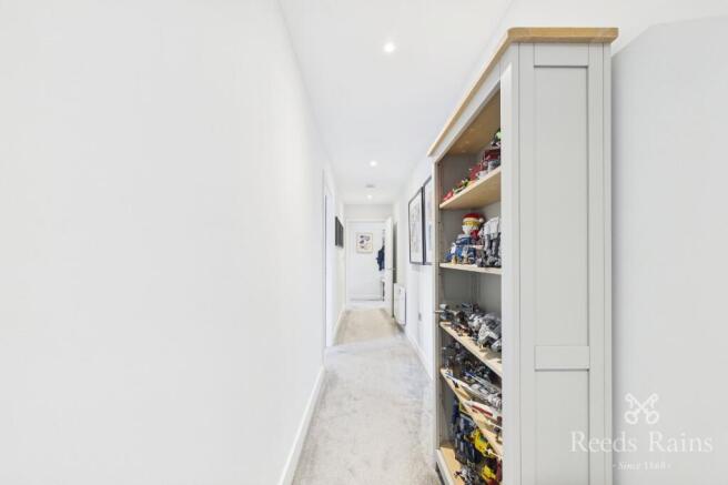 2 bed Apartment for sale Image 9