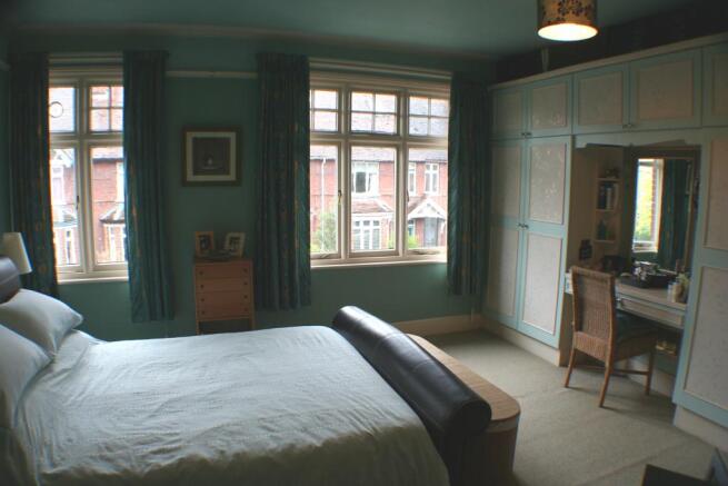 BEDROOM 1